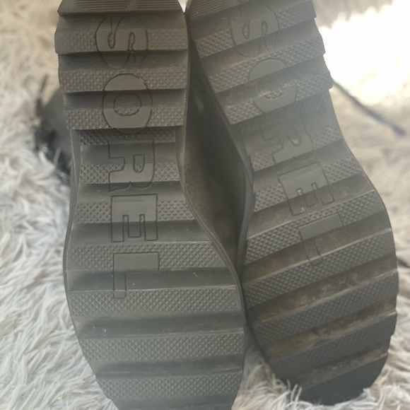 Sorel boots - Picture 5 of 6